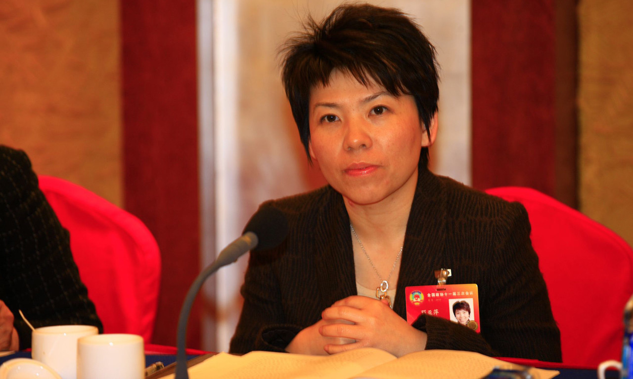 邓亚萍下海捞金 1证据揭败光20亿系谣言?