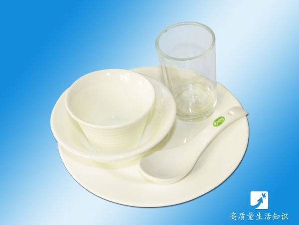 如何正确使用一次性餐具 t01c0fa74e59b35419a.jpg?size=600x452?zoom_out=80