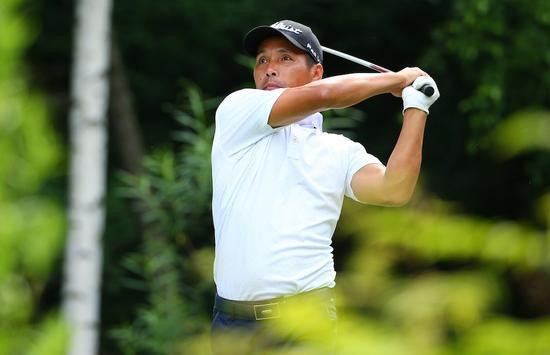 黑纯一半程领先长白山公开赛 窦泽成压线晋级