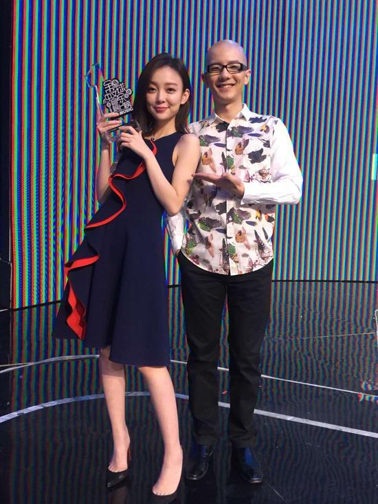 歌手平安妻子汪小敏图片